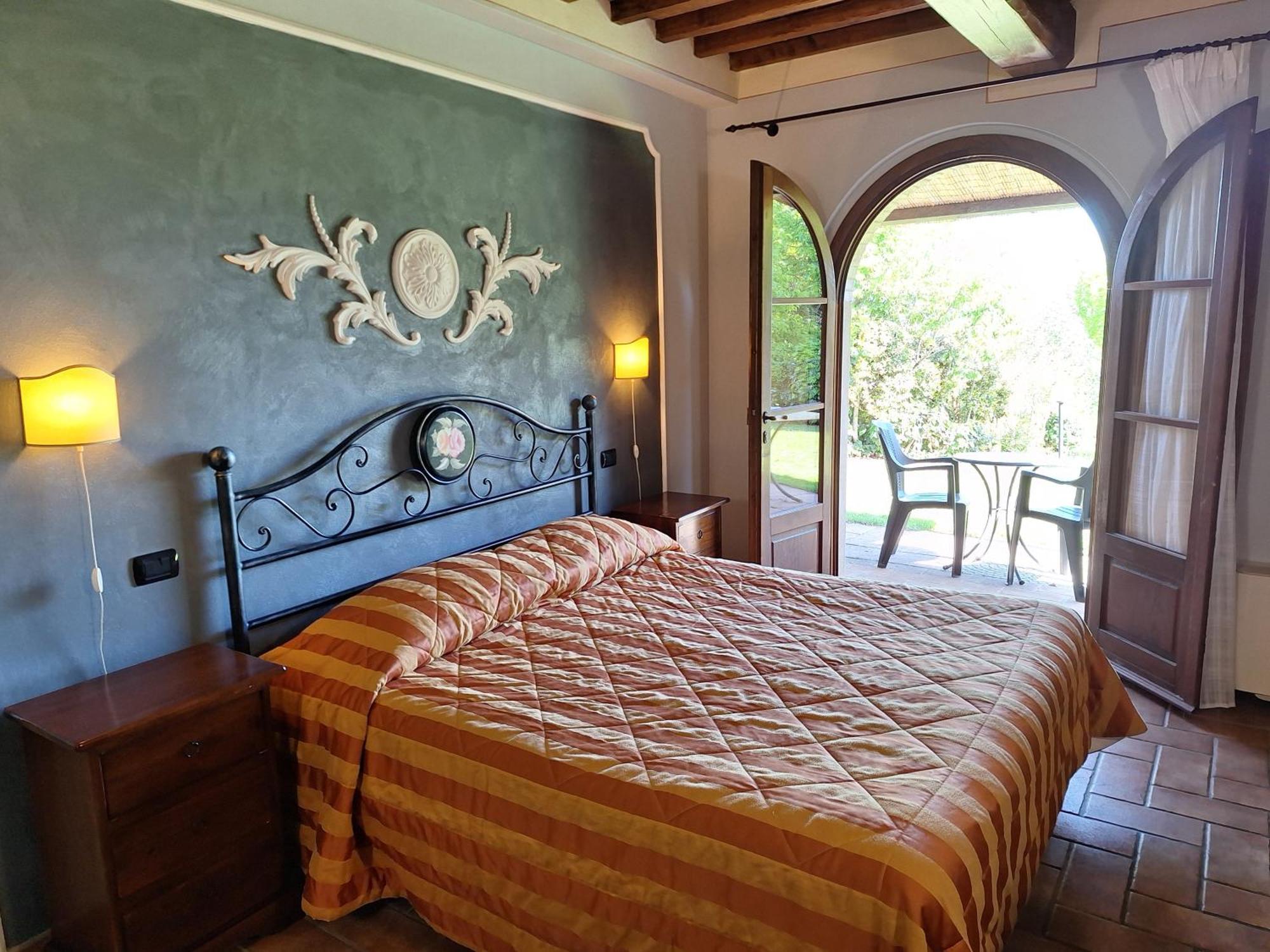 Antico Borgo Il Cardino Bed and Breakfast San Gimignano Exteriör bild