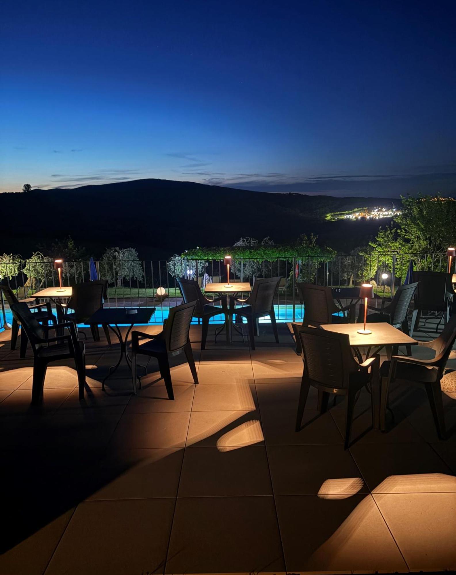 Antico Borgo Il Cardino Bed and Breakfast San Gimignano Exteriör bild